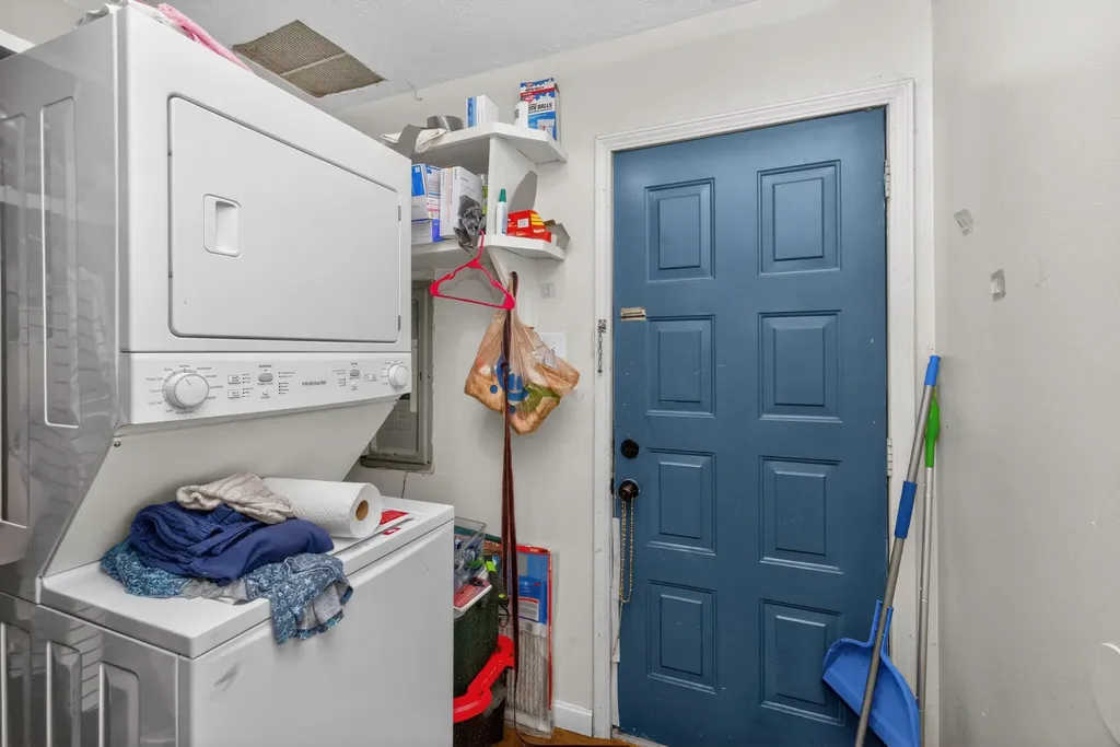 1999-2001 Spring Station Drive Lexington KY 40505
