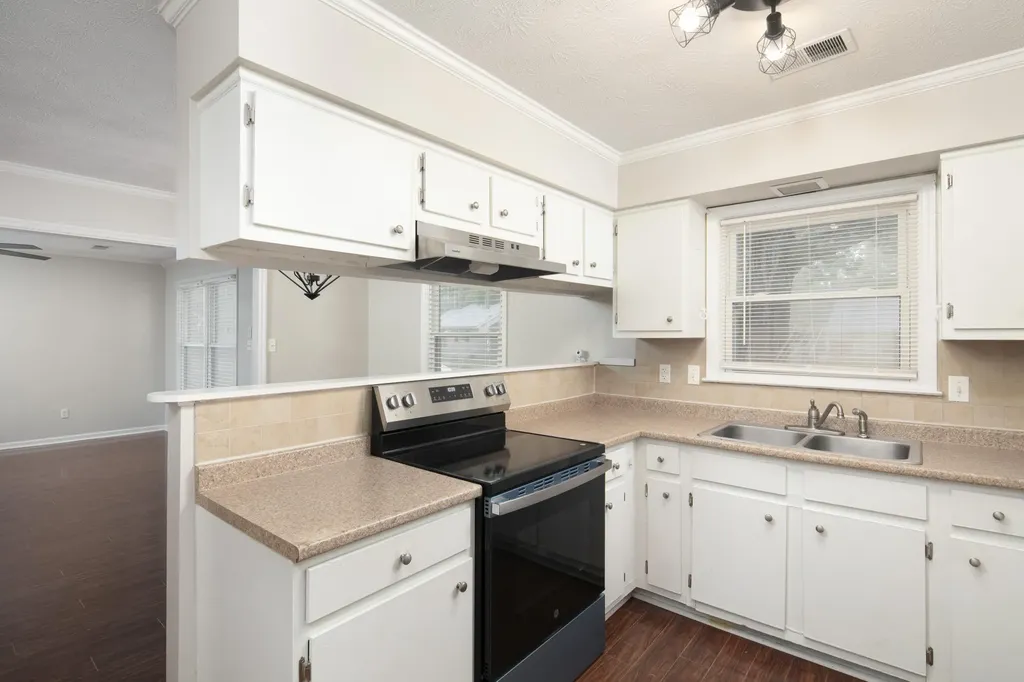 488 Larkwood Drive Lexington KY 40509