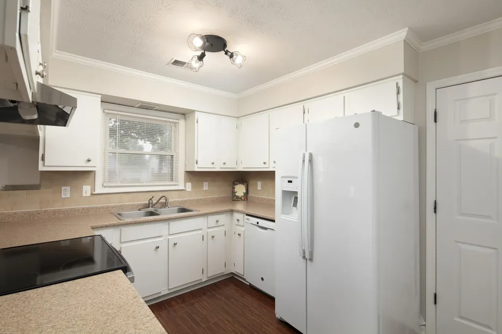 488 Larkwood Drive Lexington KY 40509