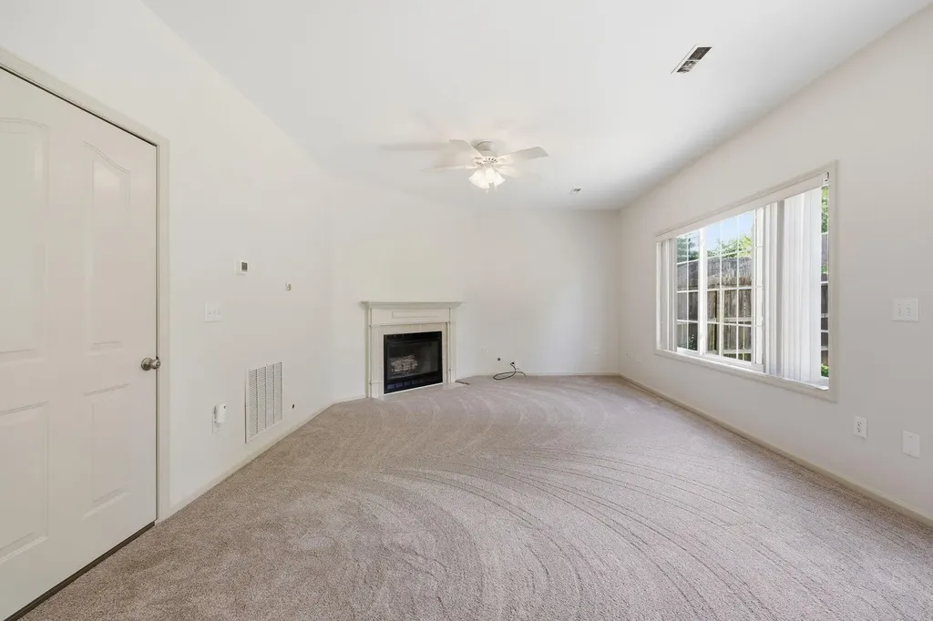 813 Vermillion Peak Pass Lexington KY 40515