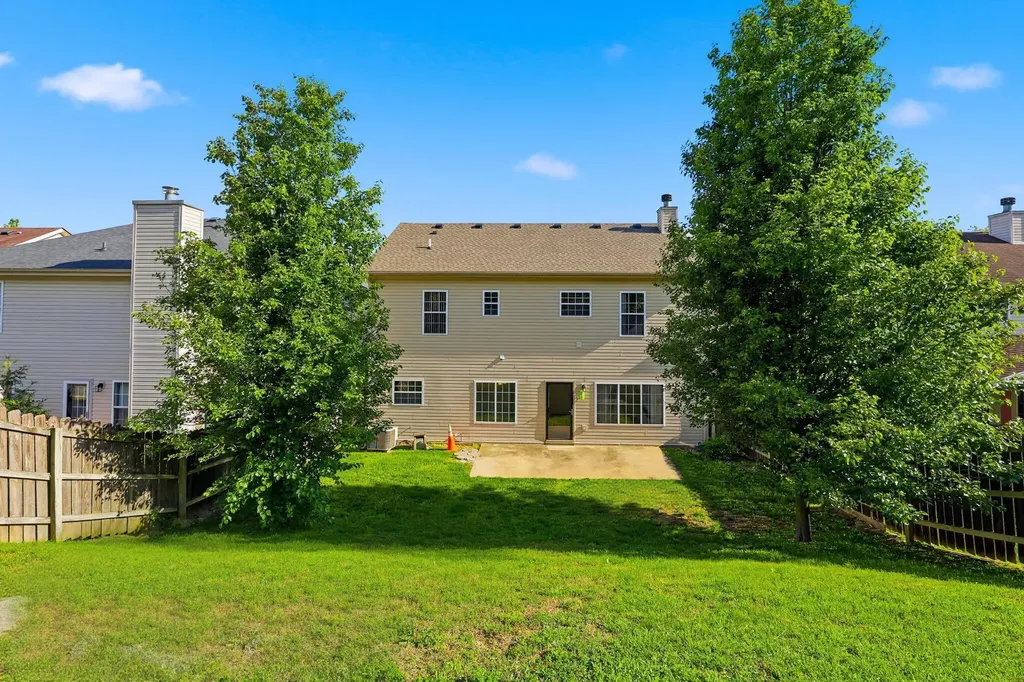 813 Vermillion Peak Pass Lexington KY 40515