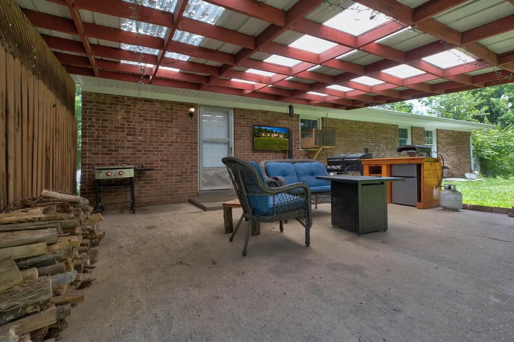 125 Kittison Drive Winchester KY 40391