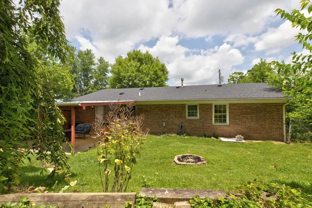 125 Kittison Drive Winchester KY 40391