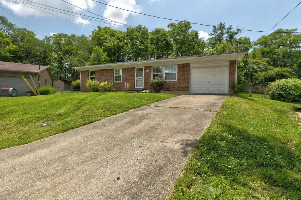 125 Kittison Drive Winchester KY 40391