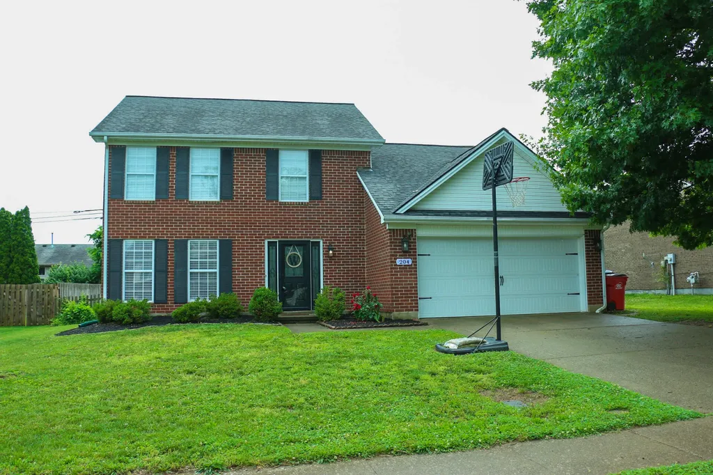 204 Stonehaven Drive Nicholasville KY 40356