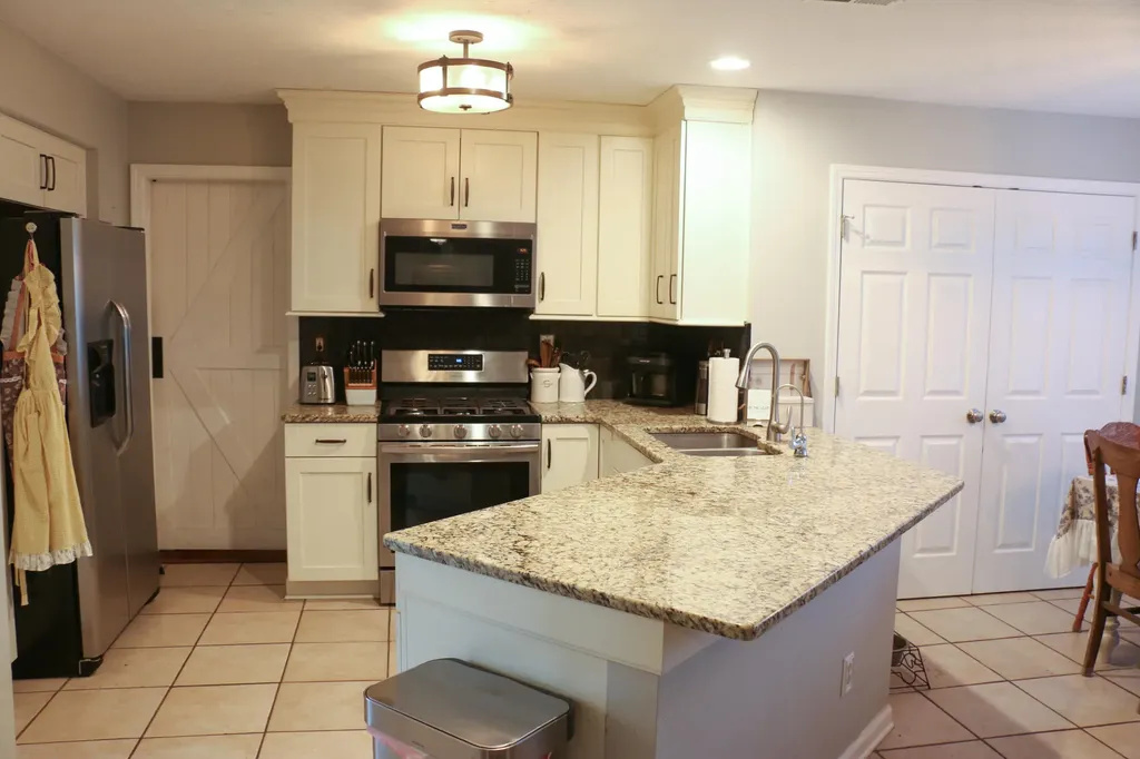 204 Stonehaven Drive Nicholasville KY 40356