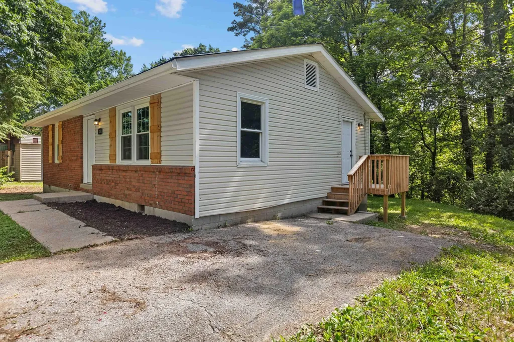 231 Sowder Lane London KY 40741