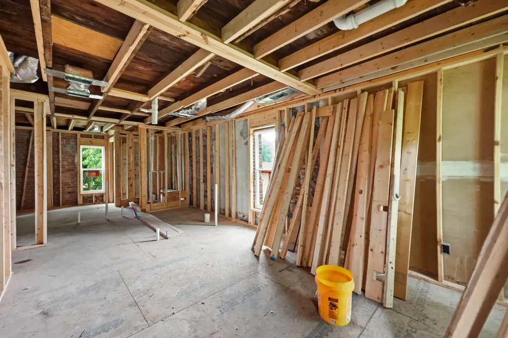 129 S Turner Street Midway KY 40347