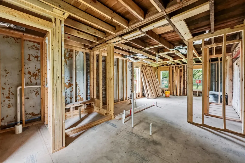 129 S Turner Street Midway KY 40347