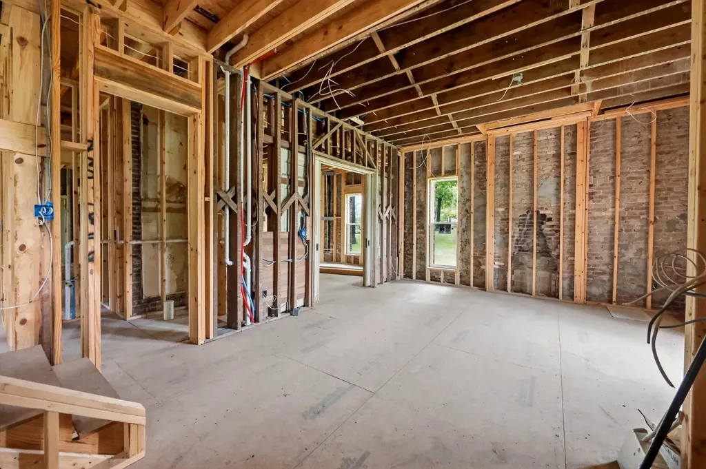129 S Turner Street Midway KY 40347