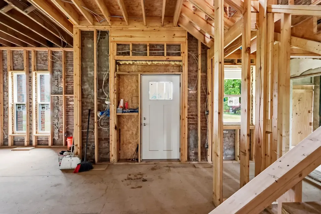 129 S Turner Street Midway KY 40347