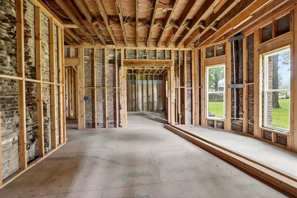 129 S Turner Street Midway KY 40347