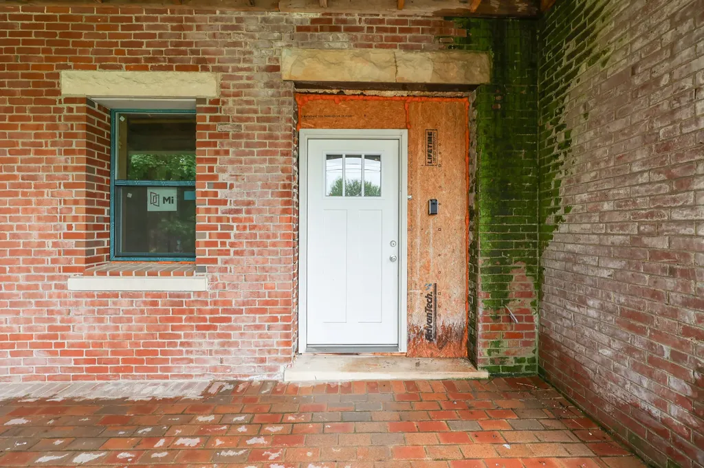 129 S Turner Street Midway KY 40347