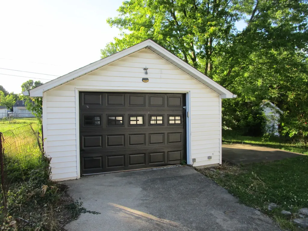 1011 Marcellus Drive Lexington KY 40505