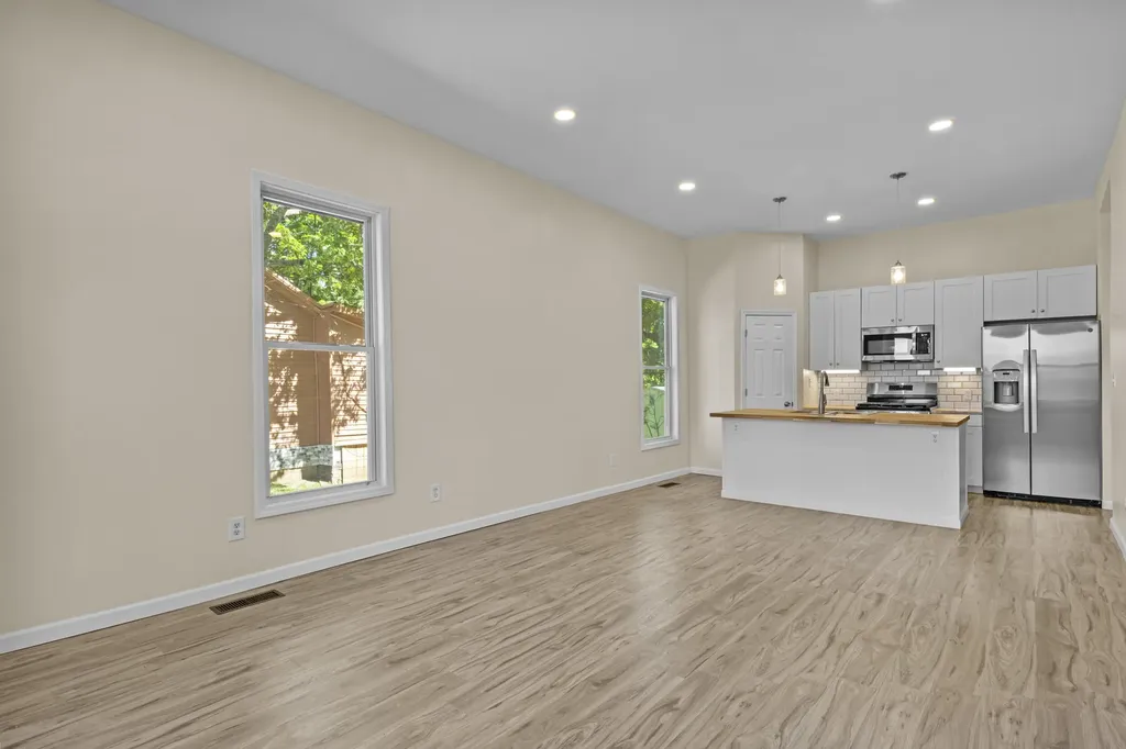 14 Cook Avenue Winchester KY 40391
