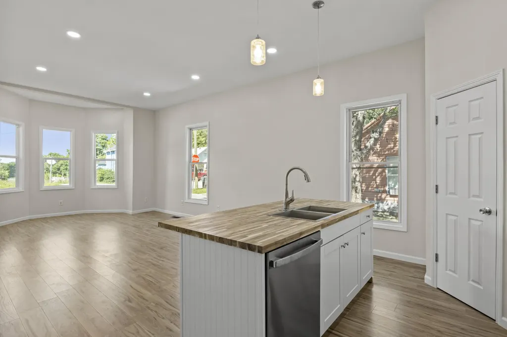 14 Cook Avenue Winchester KY 40391