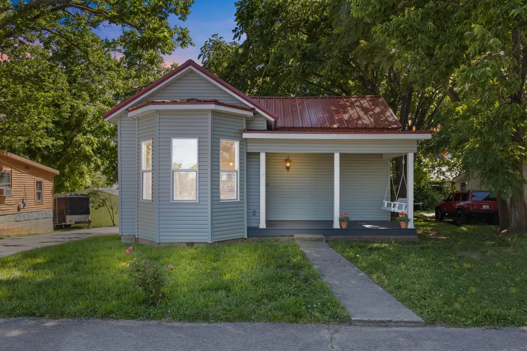 14 Cook Avenue Winchester KY 40391