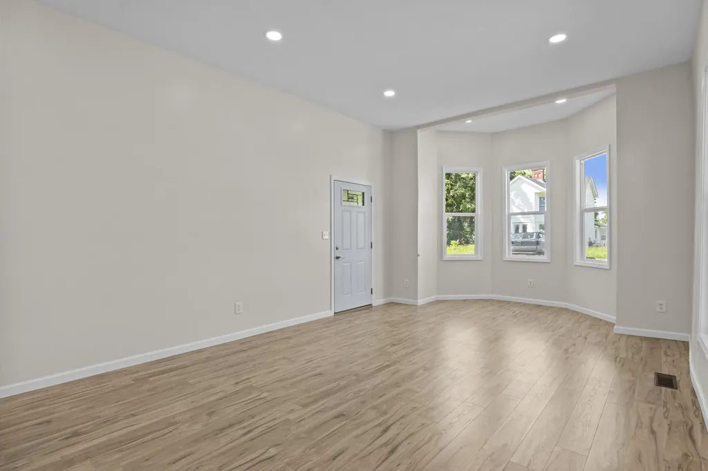 14 Cook Avenue Winchester KY 40391