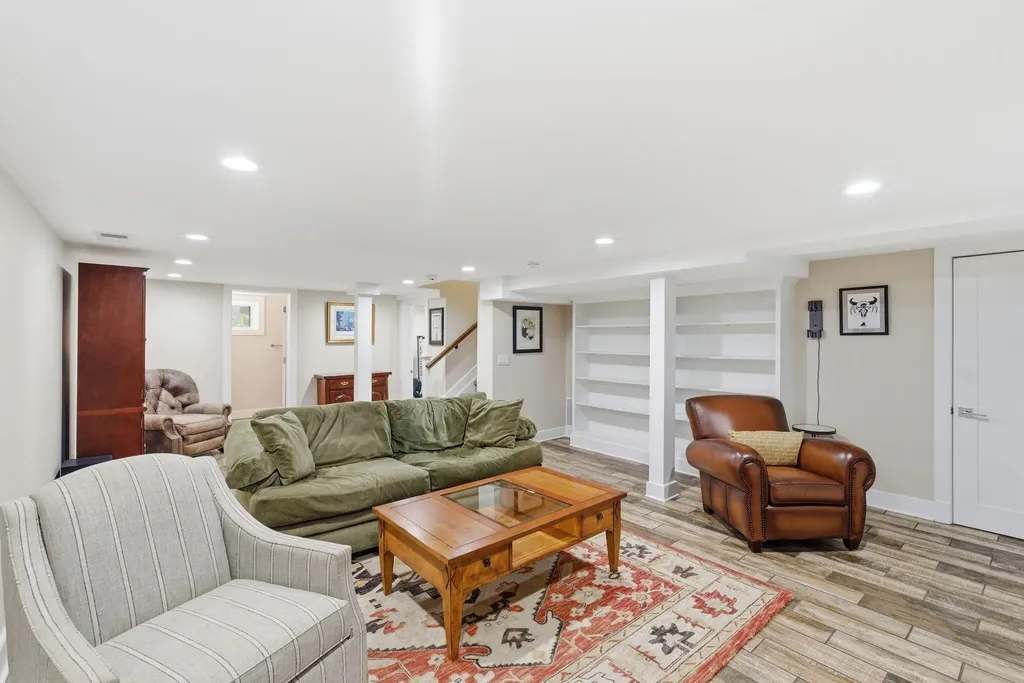 403 Chinoe Road Lexington KY 40502