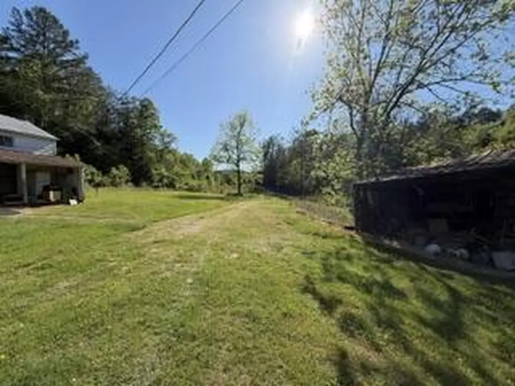 5860 E Kentucky 790 Bronston KY 42518