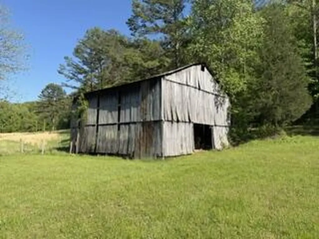 5860 E Kentucky 790 Bronston KY 42518