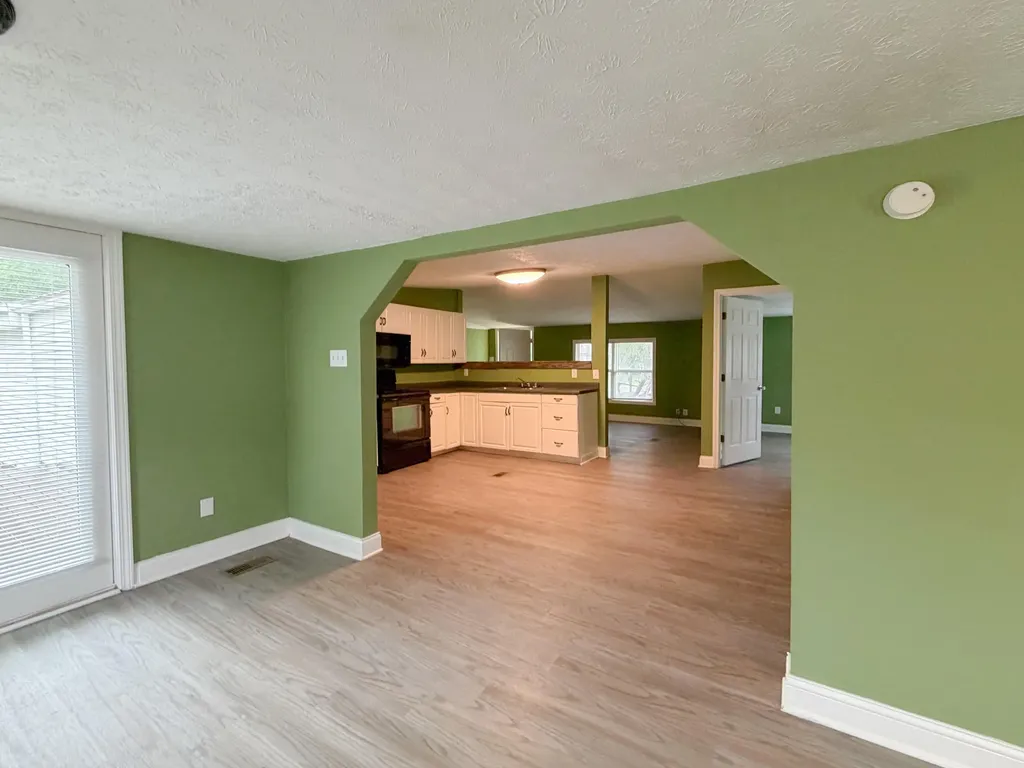 180 N Martin Lane Jeffersonville KY 40337