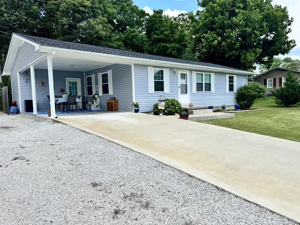 94 Roaden Lane London KY 40744