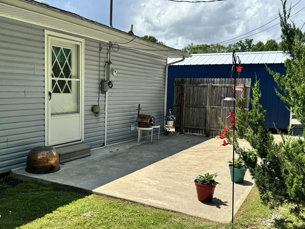 94 Roaden Lane London KY 40744