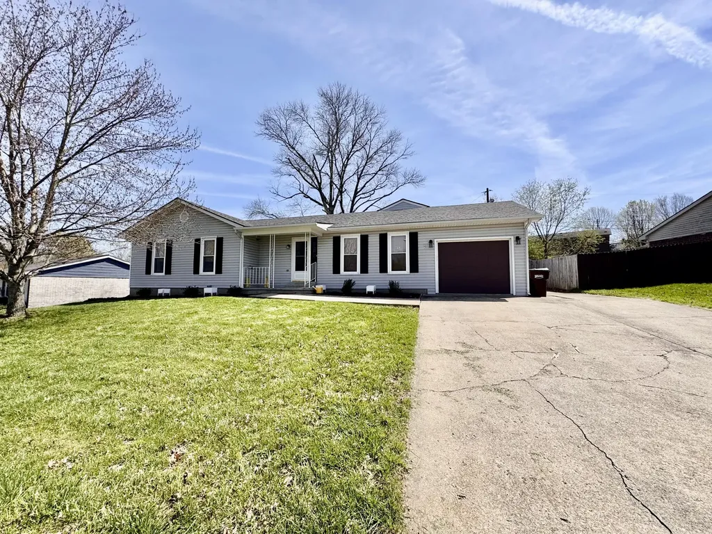 2220 Redbud Lane Paris KY 40361