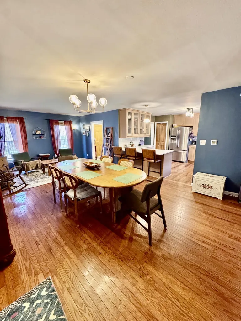 2220 Redbud Lane Paris KY 40361