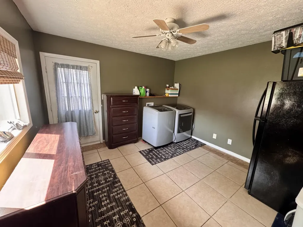 2220 Redbud Lane Paris KY 40361