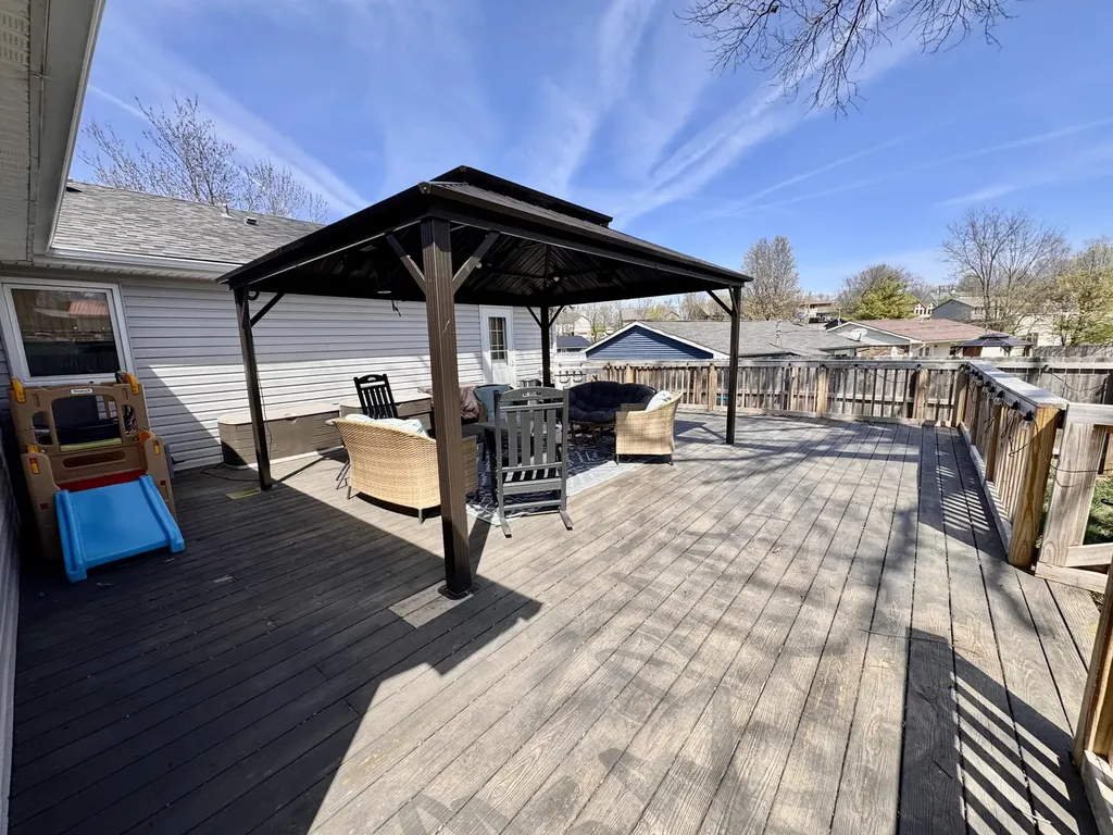 2220 Redbud Lane Paris KY 40361