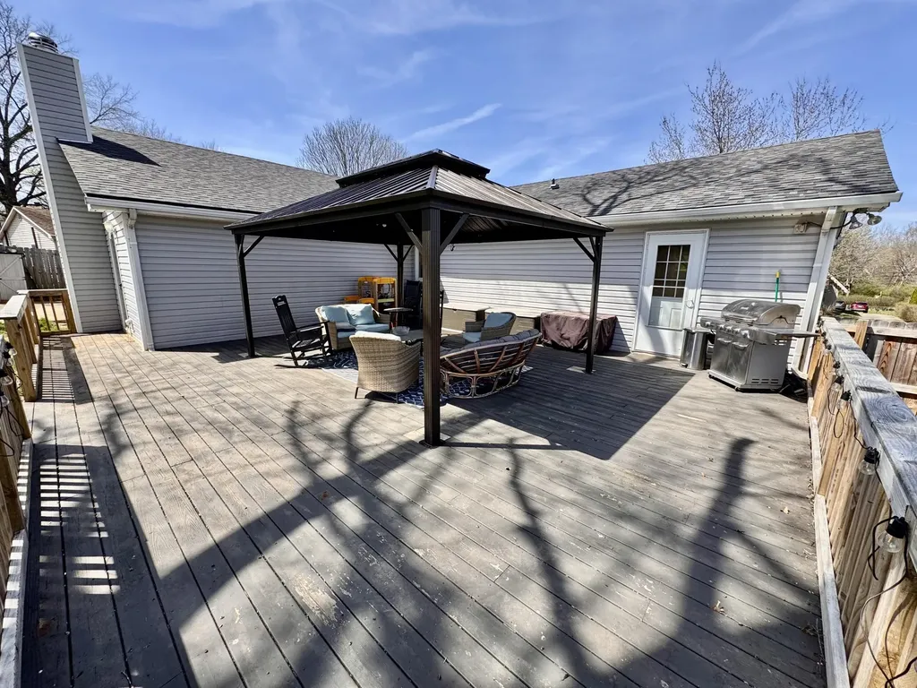 2220 Redbud Lane Paris KY 40361