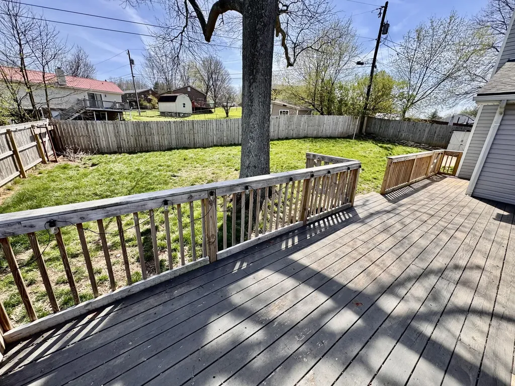 2220 Redbud Lane Paris KY 40361