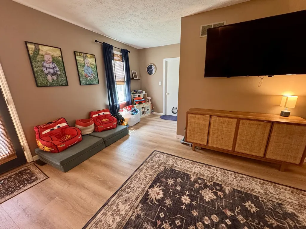 2220 Redbud Lane Paris KY 40361