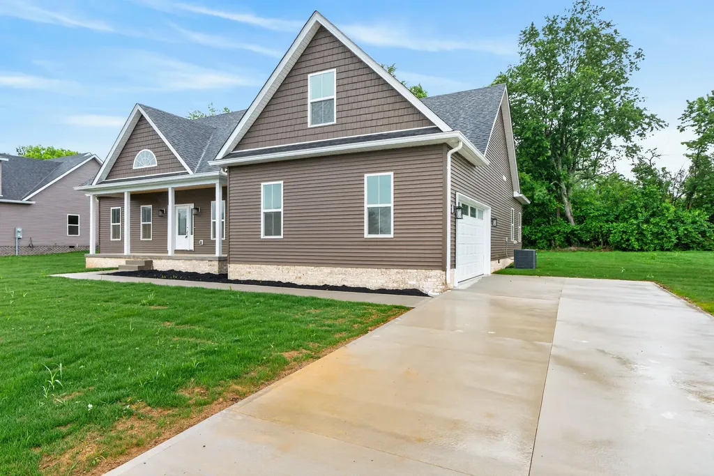 109 Stonegate Drive Danville KY 40422