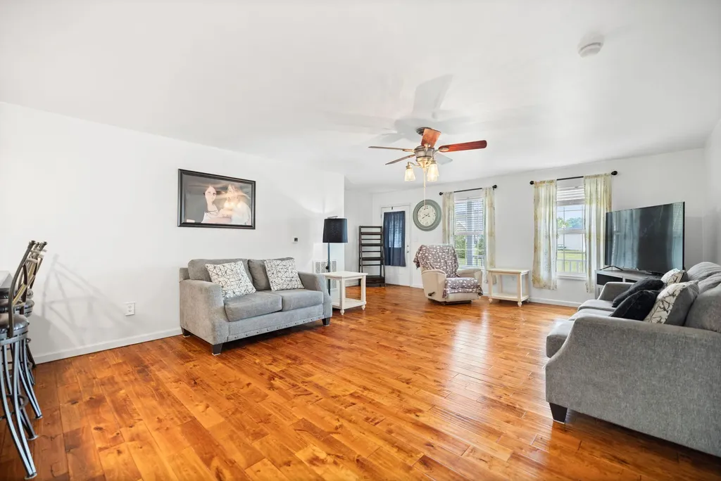 425 W Fox Trail Road Manchester KY 40962