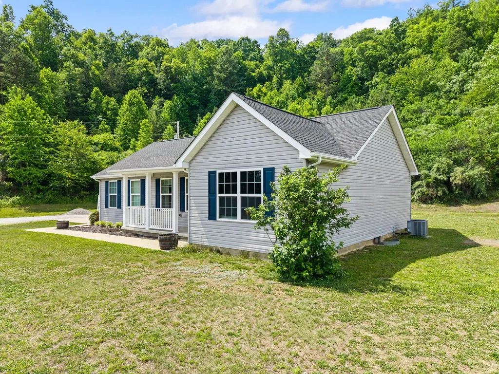 425 W Fox Trail Road Manchester KY 40962