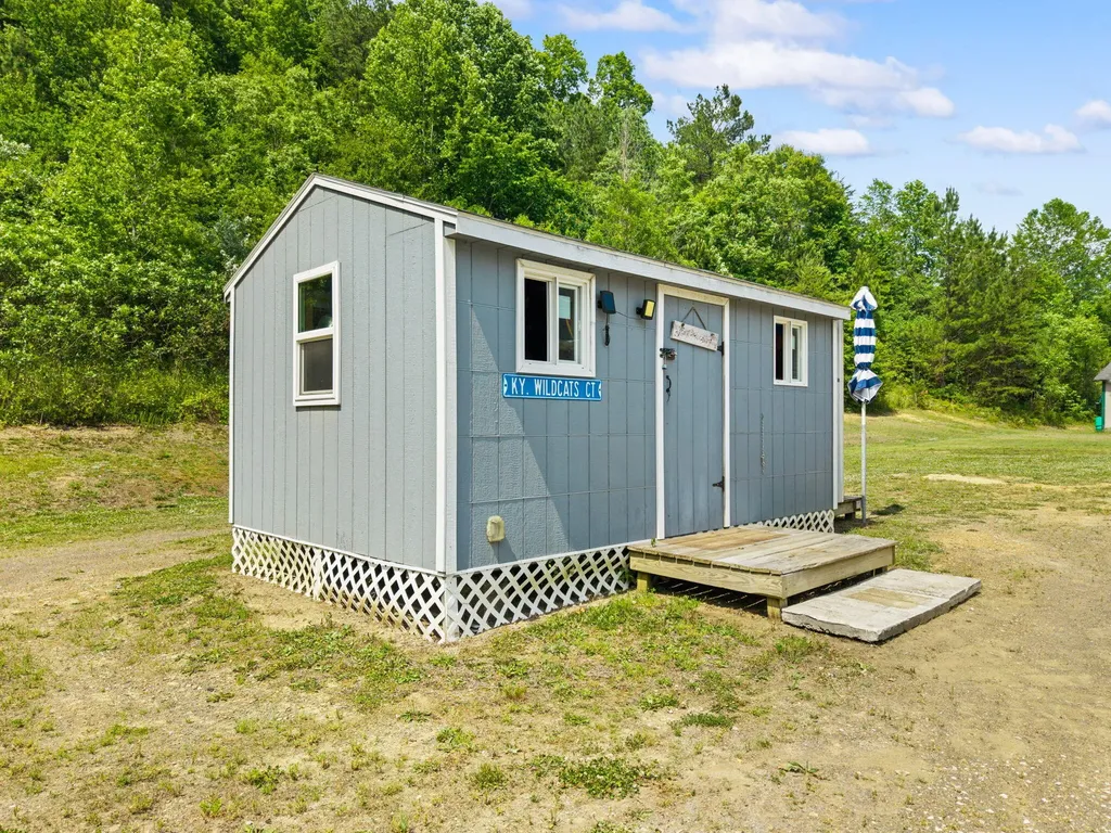 425 W Fox Trail Road Manchester KY 40962