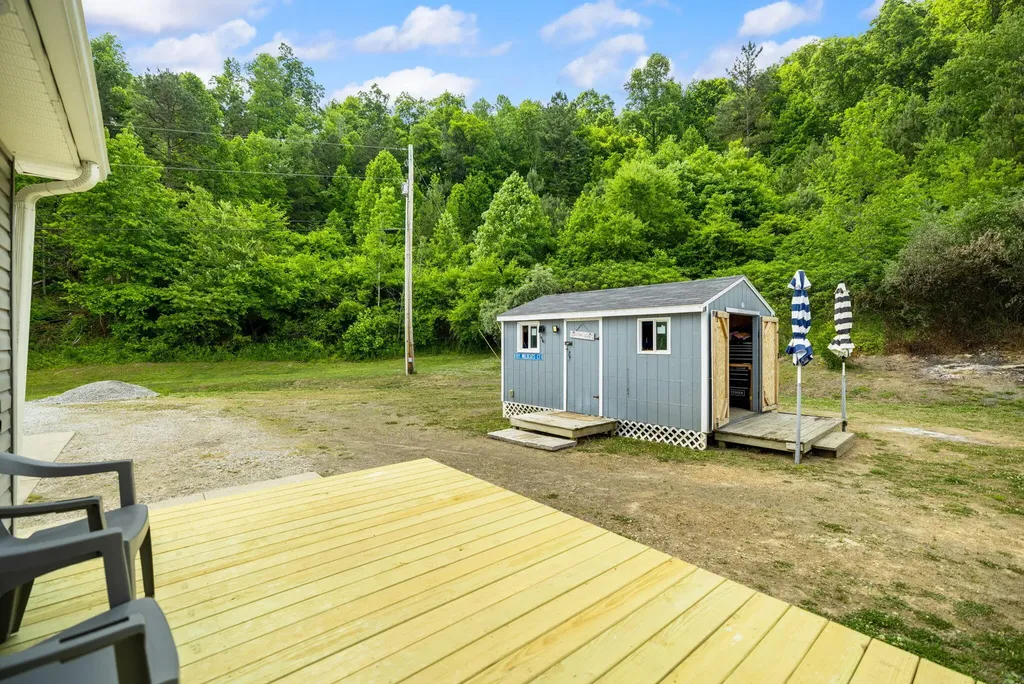425 W Fox Trail Road Manchester KY 40962