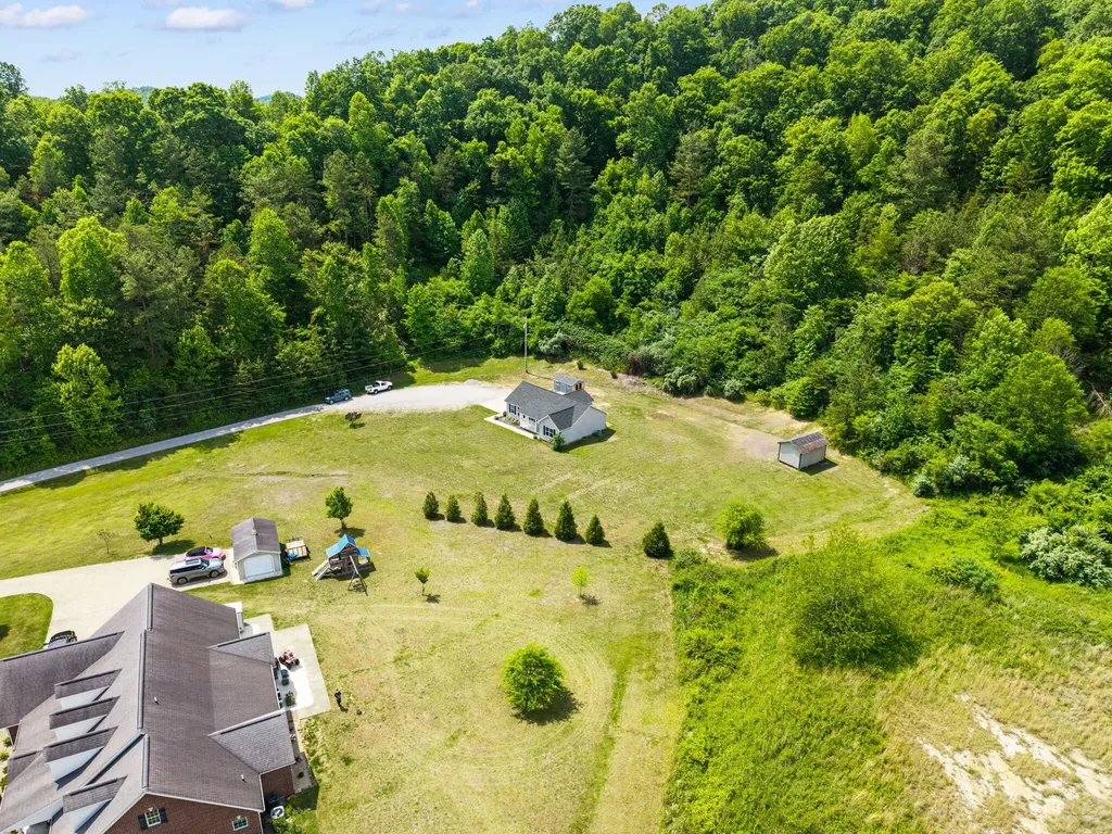 425 W Fox Trail Road Manchester KY 40962