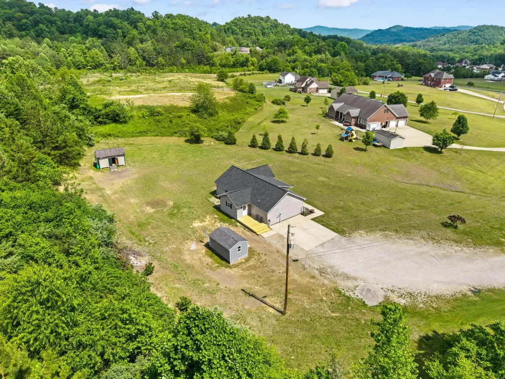 425 W Fox Trail Road Manchester KY 40962