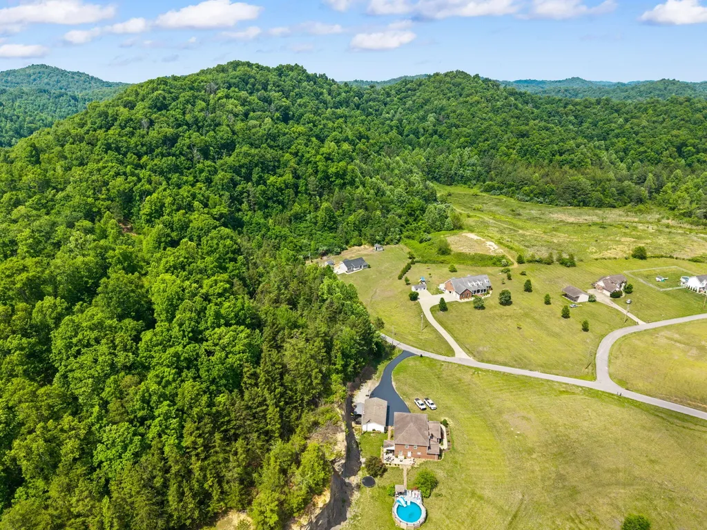 425 W Fox Trail Road Manchester KY 40962