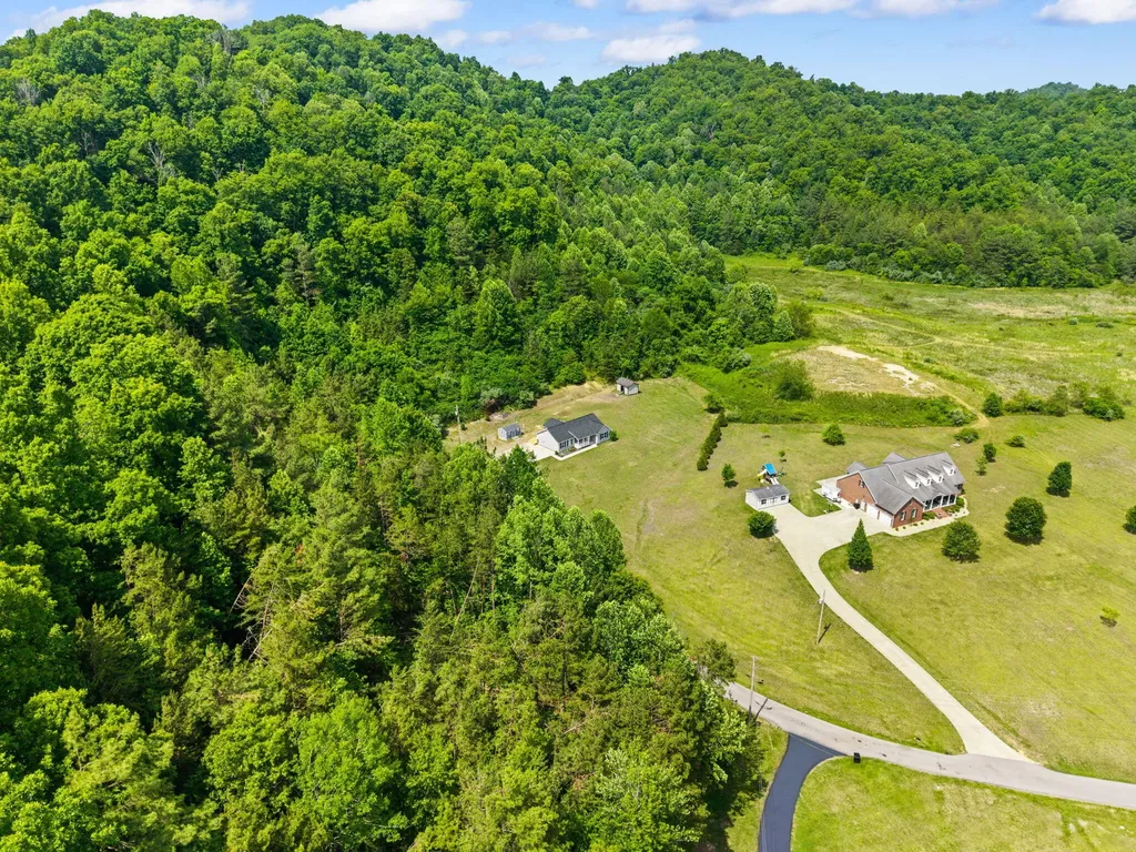 425 W Fox Trail Road Manchester KY 40962
