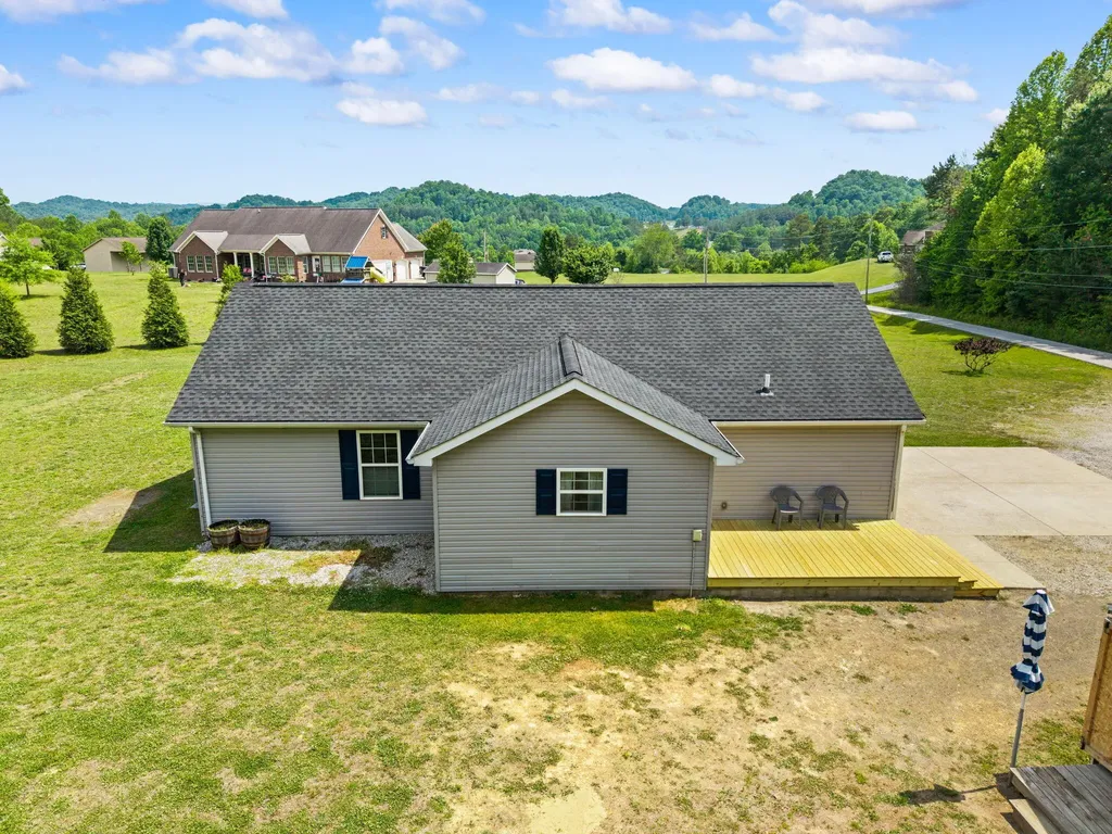 425 W Fox Trail Road Manchester KY 40962