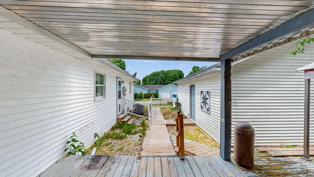 301 Eagle Drive Lawrenceburg KY 40342