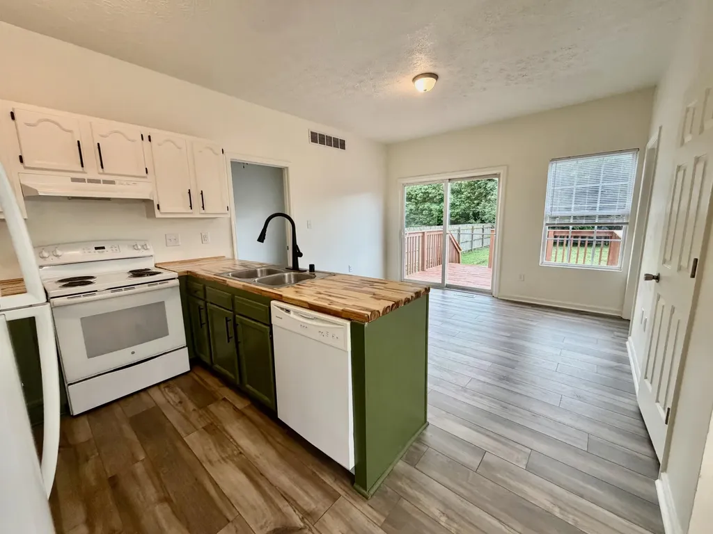 216 Tanbark Drive Georgetown KY 40324