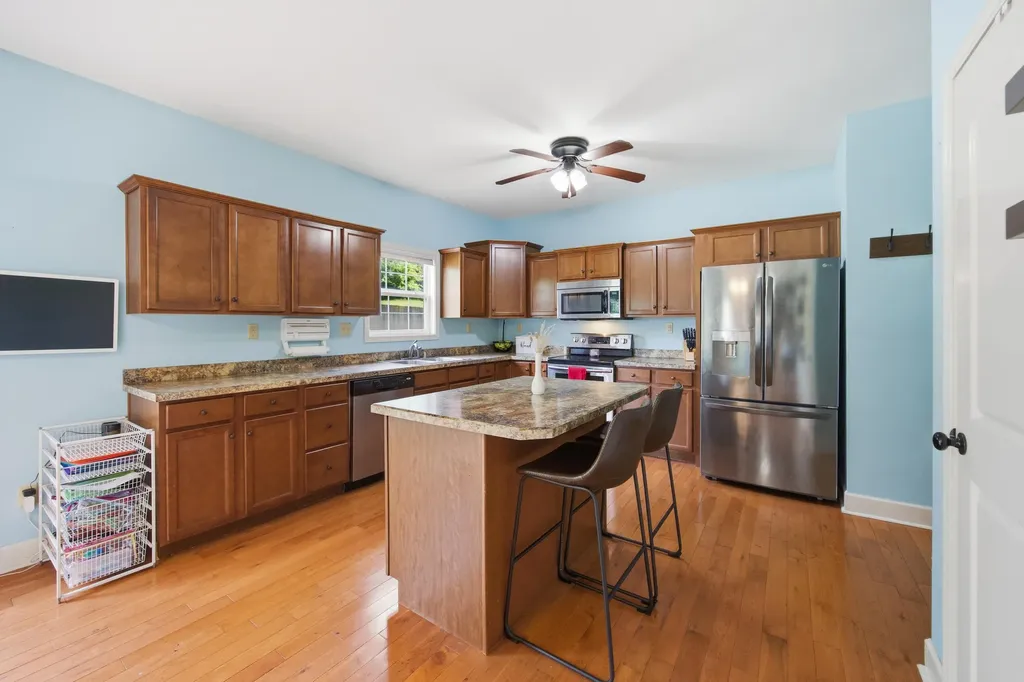 1928 Clearwater Drive Lawrenceburg KY 40342