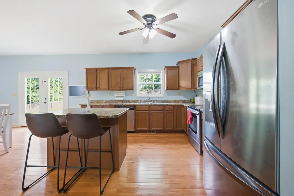1928 Clearwater Drive Lawrenceburg KY 40342