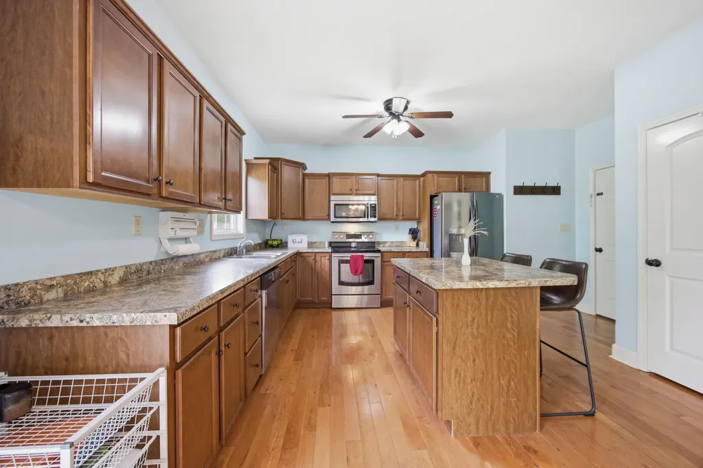 1928 Clearwater Drive Lawrenceburg KY 40342